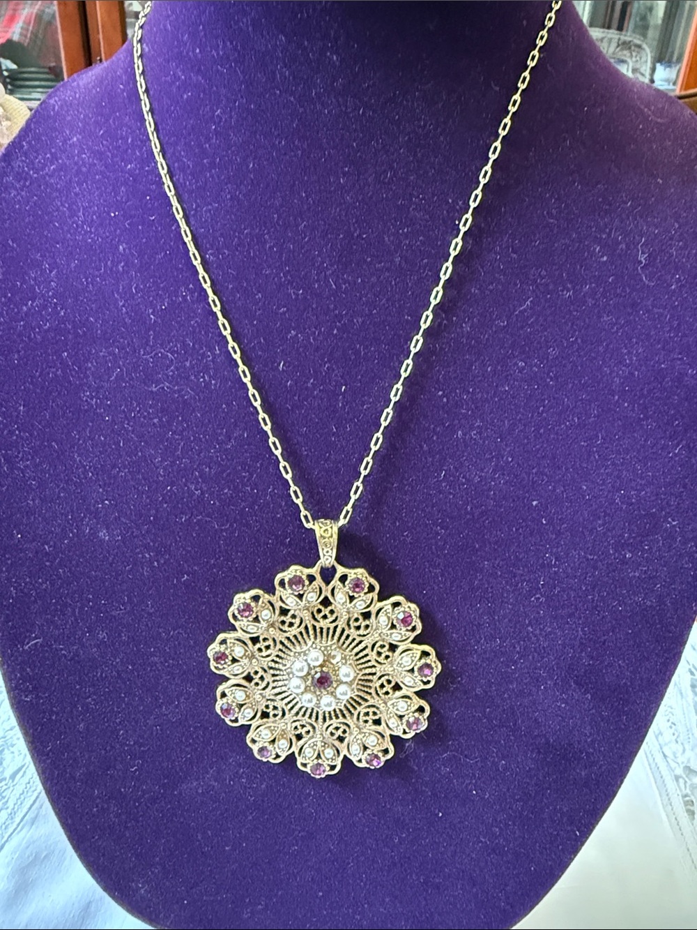 Banana Republic Gold-Tone Filigree Floral Pendant Necklace with rhinestones